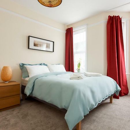 Stylish Town Centre Apartment Close To Beach And Shops Борнмут Екстер'єр фото
