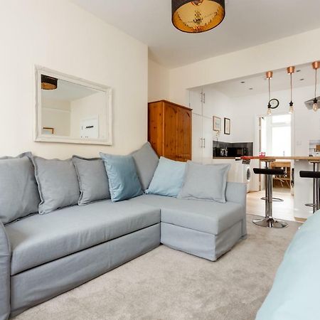 Stylish Town Centre Apartment Close To Beach And Shops Борнмут Екстер'єр фото